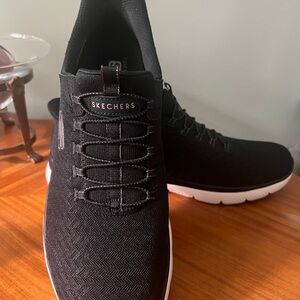 Skechers 10 W Black Sneakers Women’s Day Timer Slip on